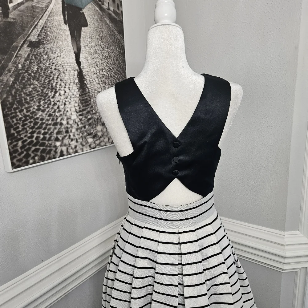 Ever Beauty Women’s 6 Gown black/white/gold Y2K Ball Gown - Picture 9 of 11